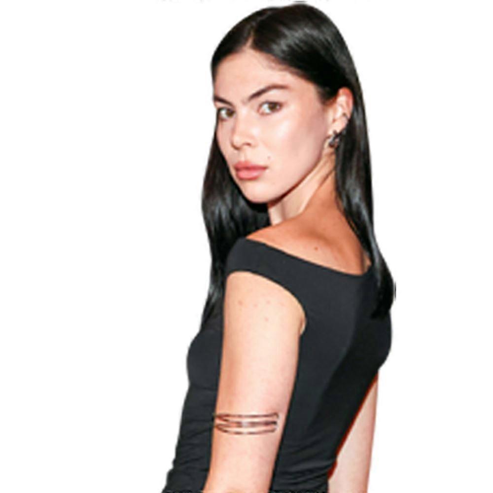 Azizi Donnelly (Pose) Halvkropp Buddy Cutout