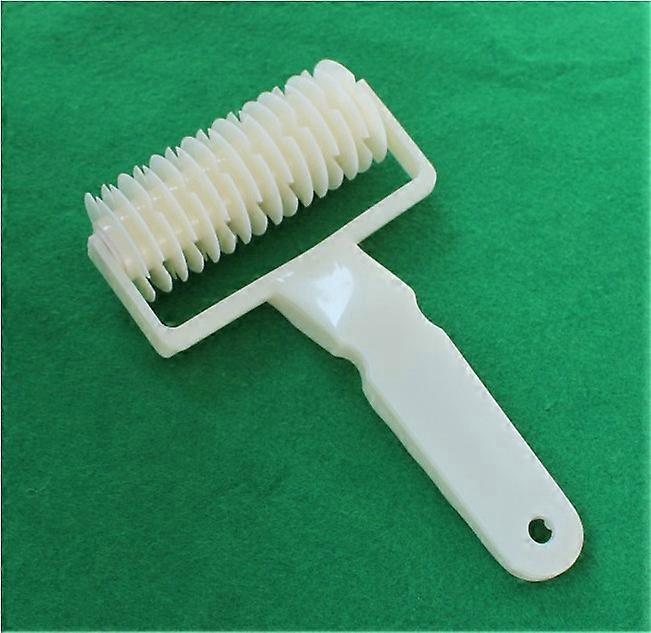 Beige Plastic Roller Cutter Cutter Creative Cake Molds for Pasta Pastry for Dough Baking Tools