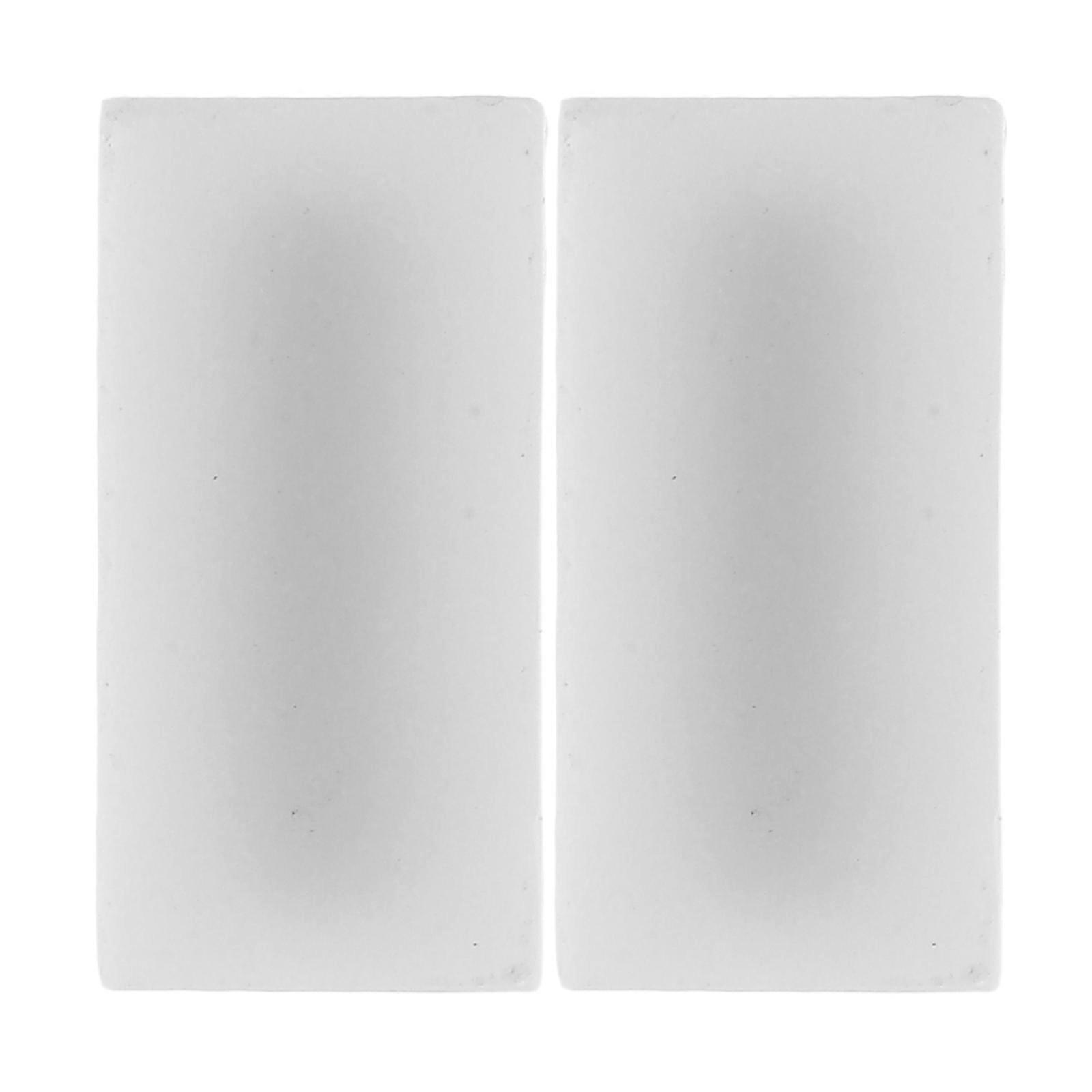 The **2pcs PTFE Triangular Magnetic Stirrer Bar** is a compact and efficient tool designed for reliable and consistent mixing in laboratory settings.