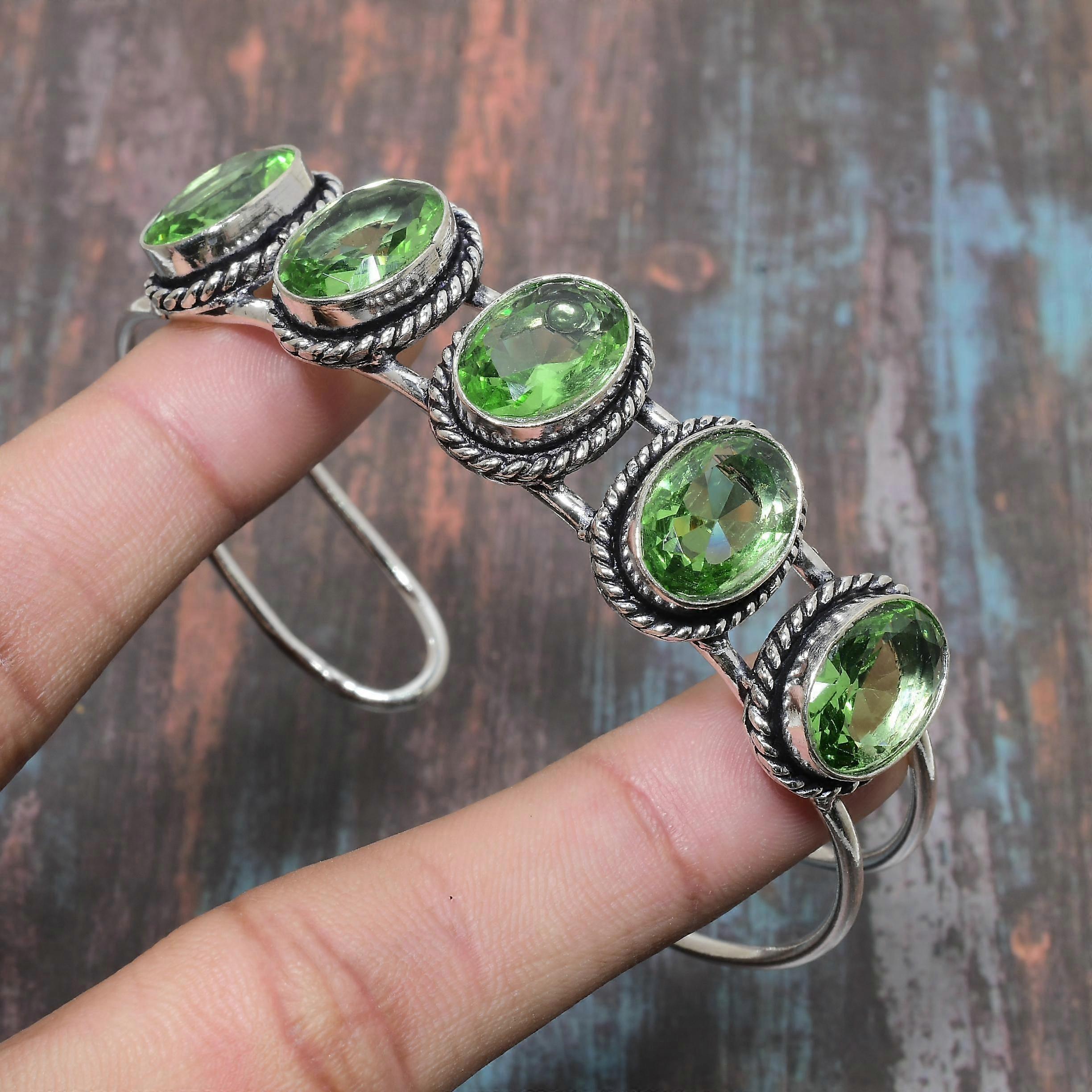 Bracciale rigido regolabile in argento sterling 925 fatto a mano con pietra preziosa Tsavorite