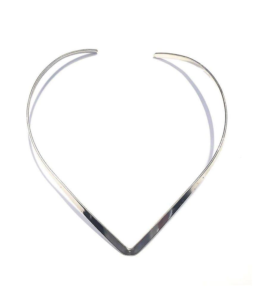 The V Choker 35044