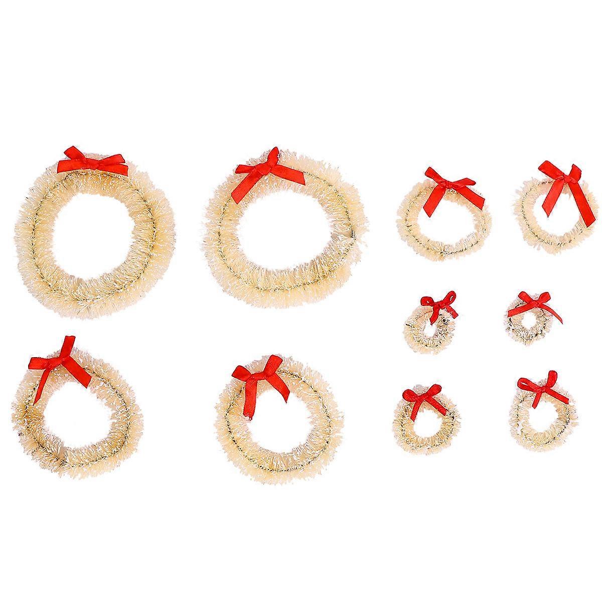 Adorable Wreath Ornaments for Party Settings, Craftsmanship