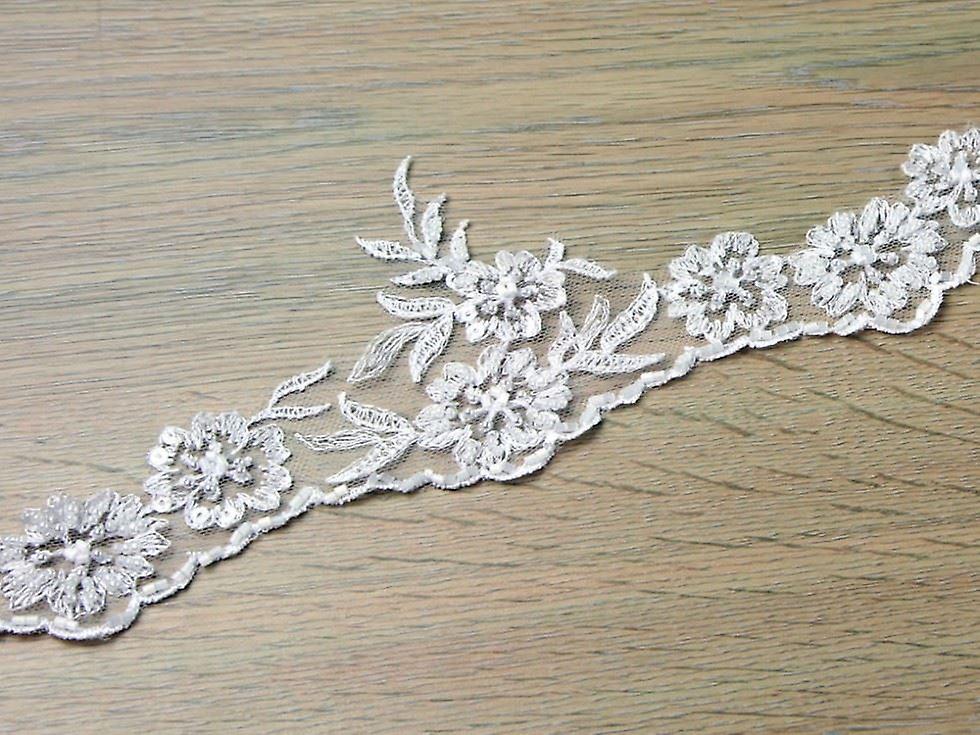 Minerva 10cm Roxanne Beaded Lace Trim White - per metre