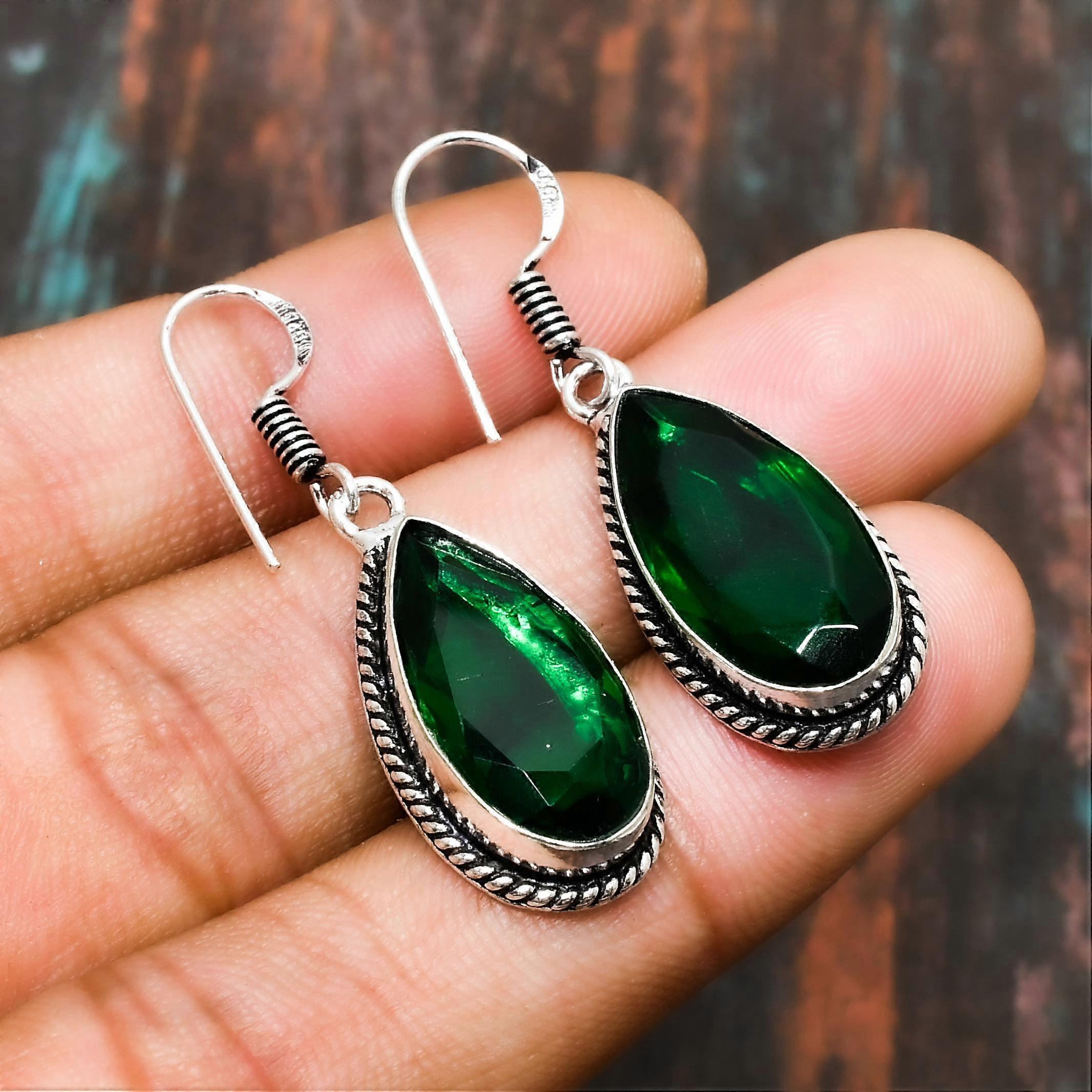 Orecchino in argento sterling 925 fatto a mano con pietra preziosa e diopside di cromo