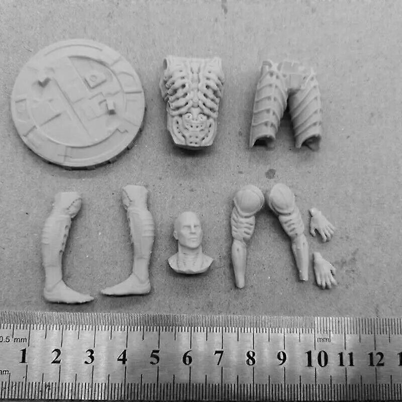 Alien Prometheus ENGINEER Resin Figure Model Kit Assembled Model Kit Unassembled Diorama Unpainted Figurines Toys