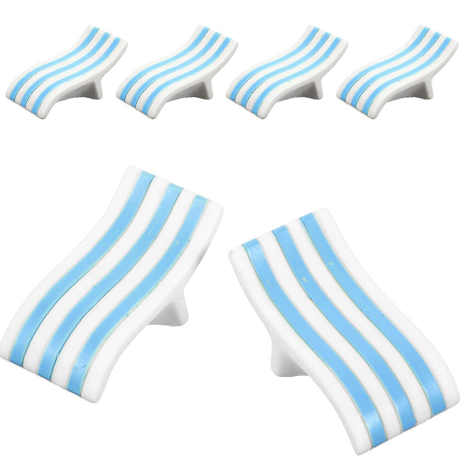 It sounds like you're referring to a product listing or description for **miniature beach chairs** designed for **dollhouses**, possibly for play or