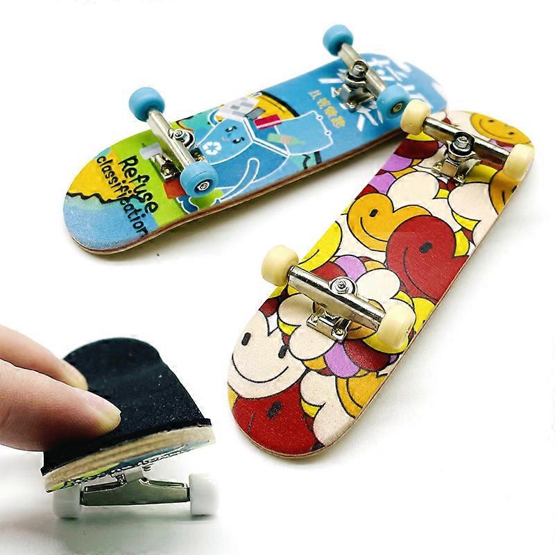 Mini Finger Skateboard Complete Set of Professional Maple Fingerboards with Ball Bearings