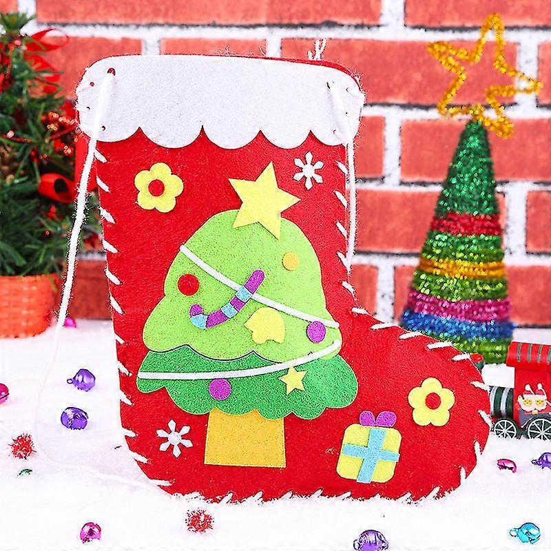 Cute DIY Felt Christmas Craft Ornament - Pine Tree