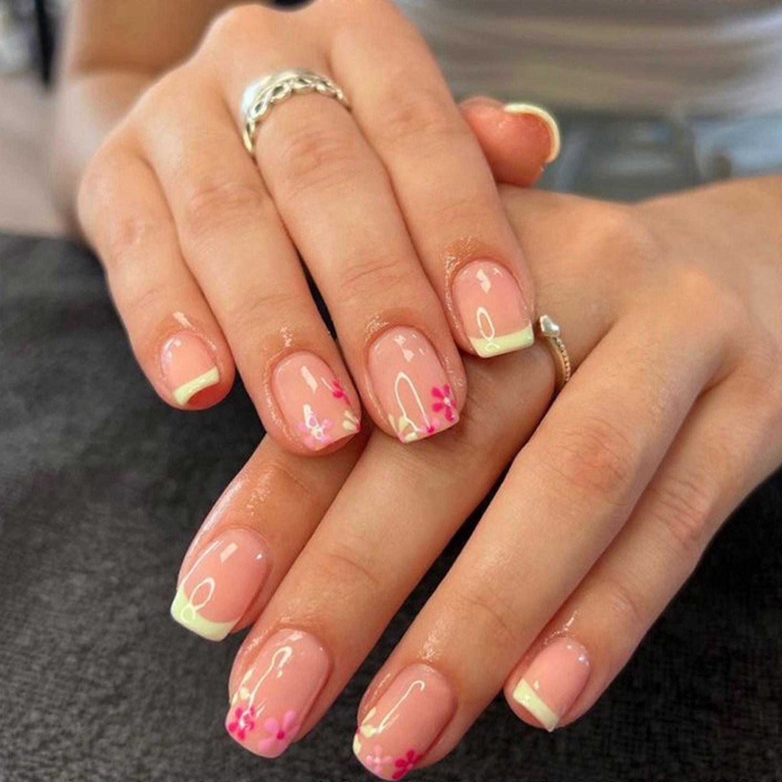 ネイルフラワーフェイクネイルスティックオンネイルオンネイルスティックを12サイズでスクエアプレス、DIYネイルアートデコレーション用の24個のフレンチネイルチップ