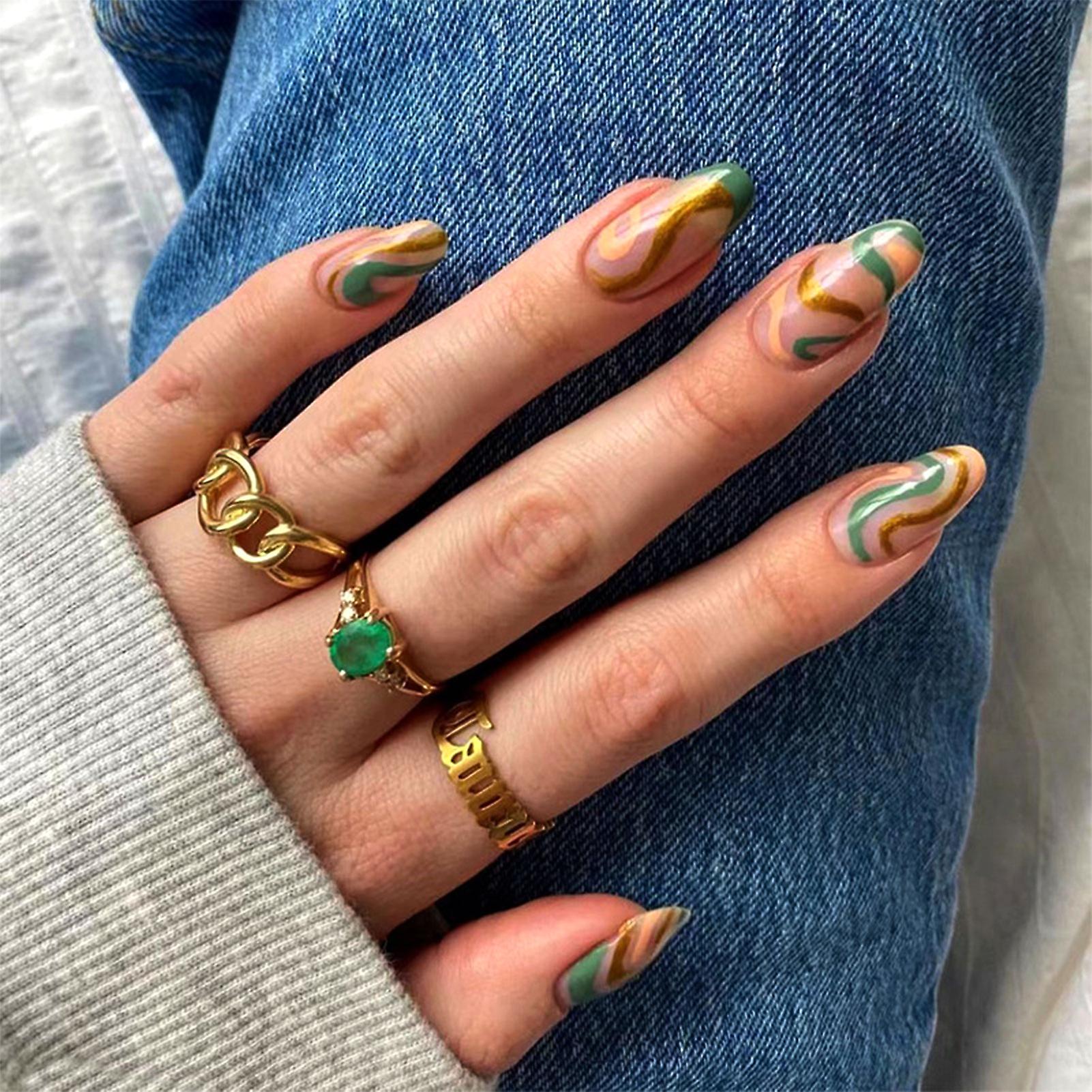 Wavy Patterns Mid-length Fake Nails Soft And Flexible Natural Feeling