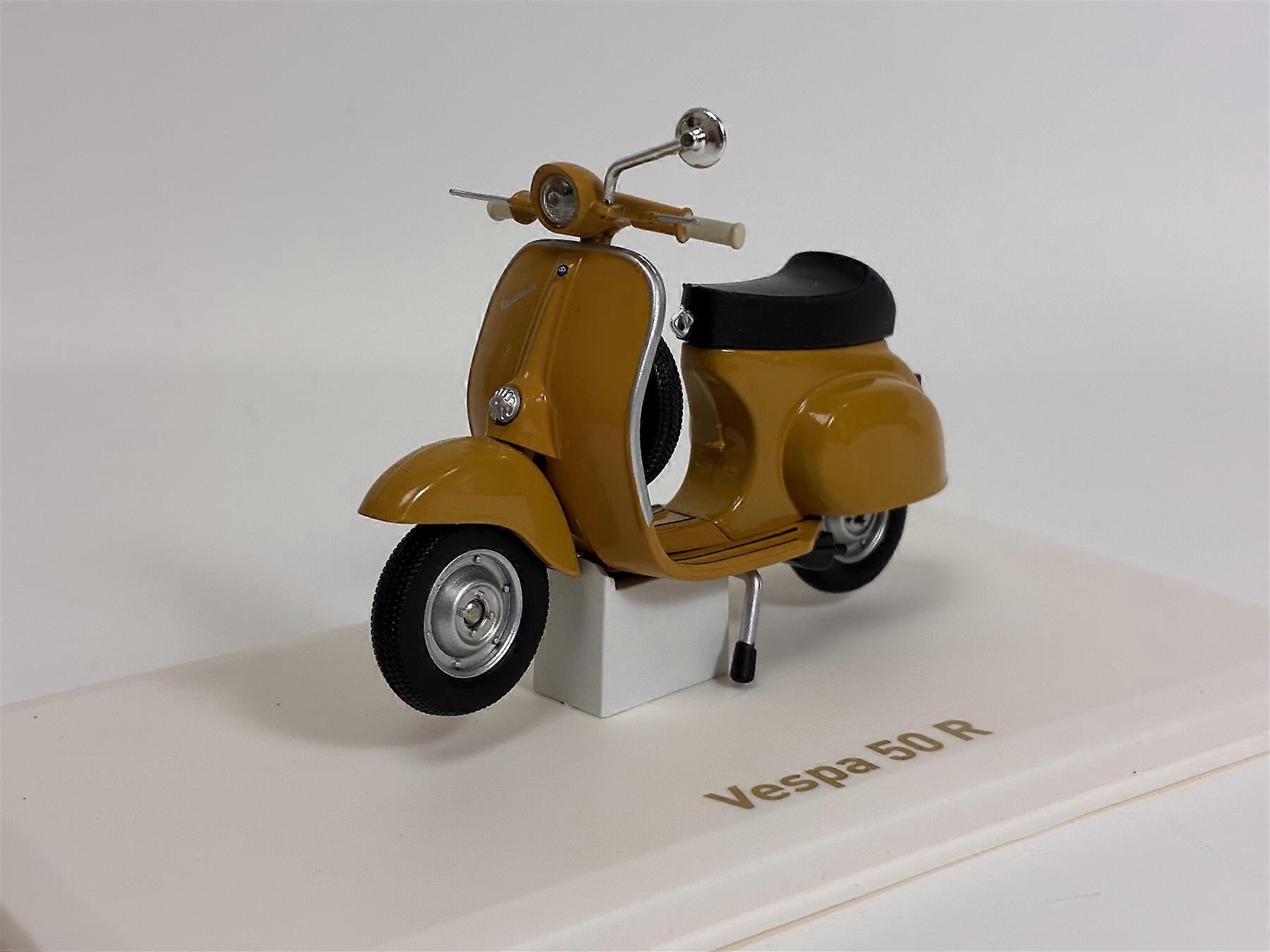 Vespa 50 R Positano Yellow 1:18 Scale Norev 182080