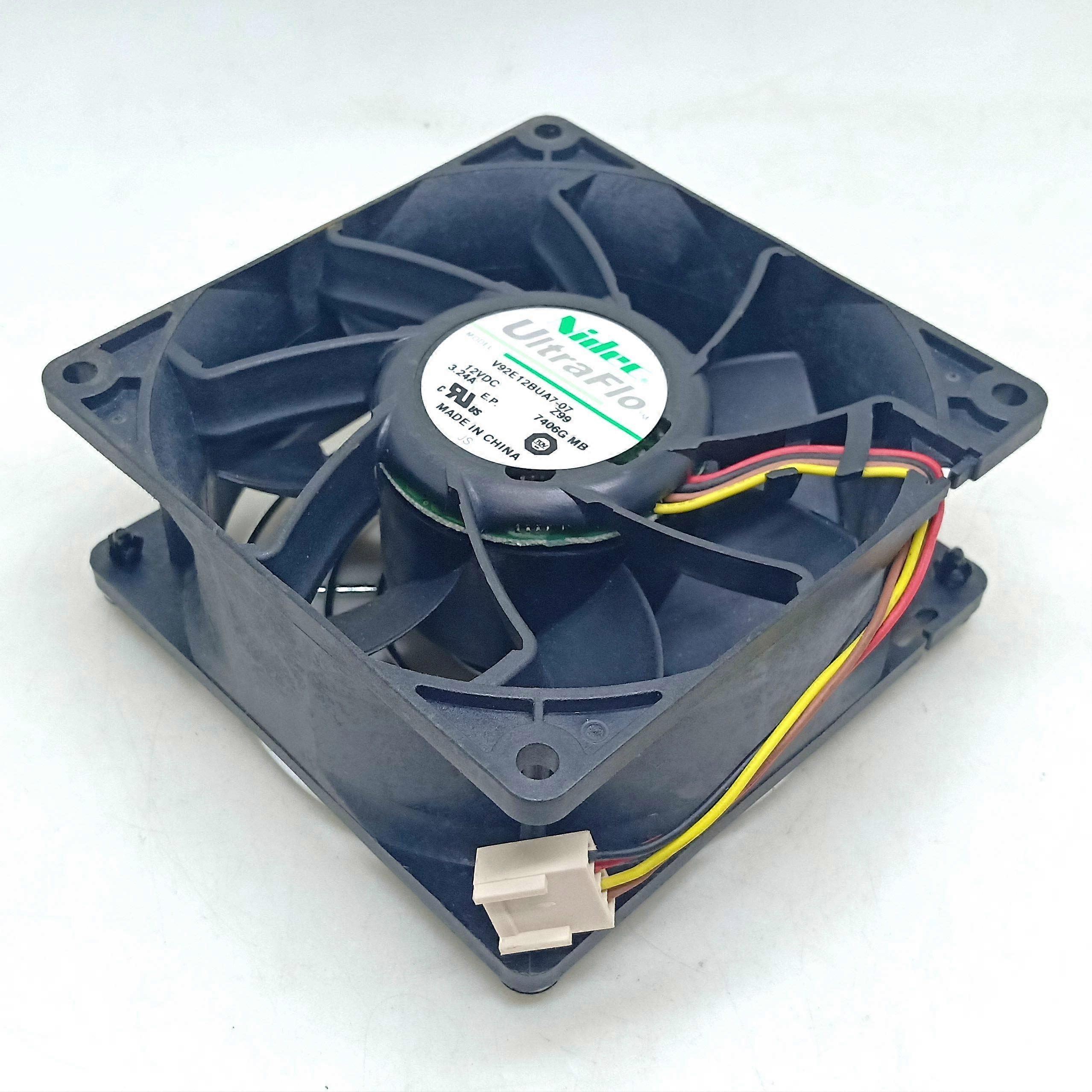 Case Fans 92mm PWM Cooling Fan V92E12BUA7-07 DC 12V 3.24A 500RPM Large Volume 9cm Fan for Enhanced Airflow