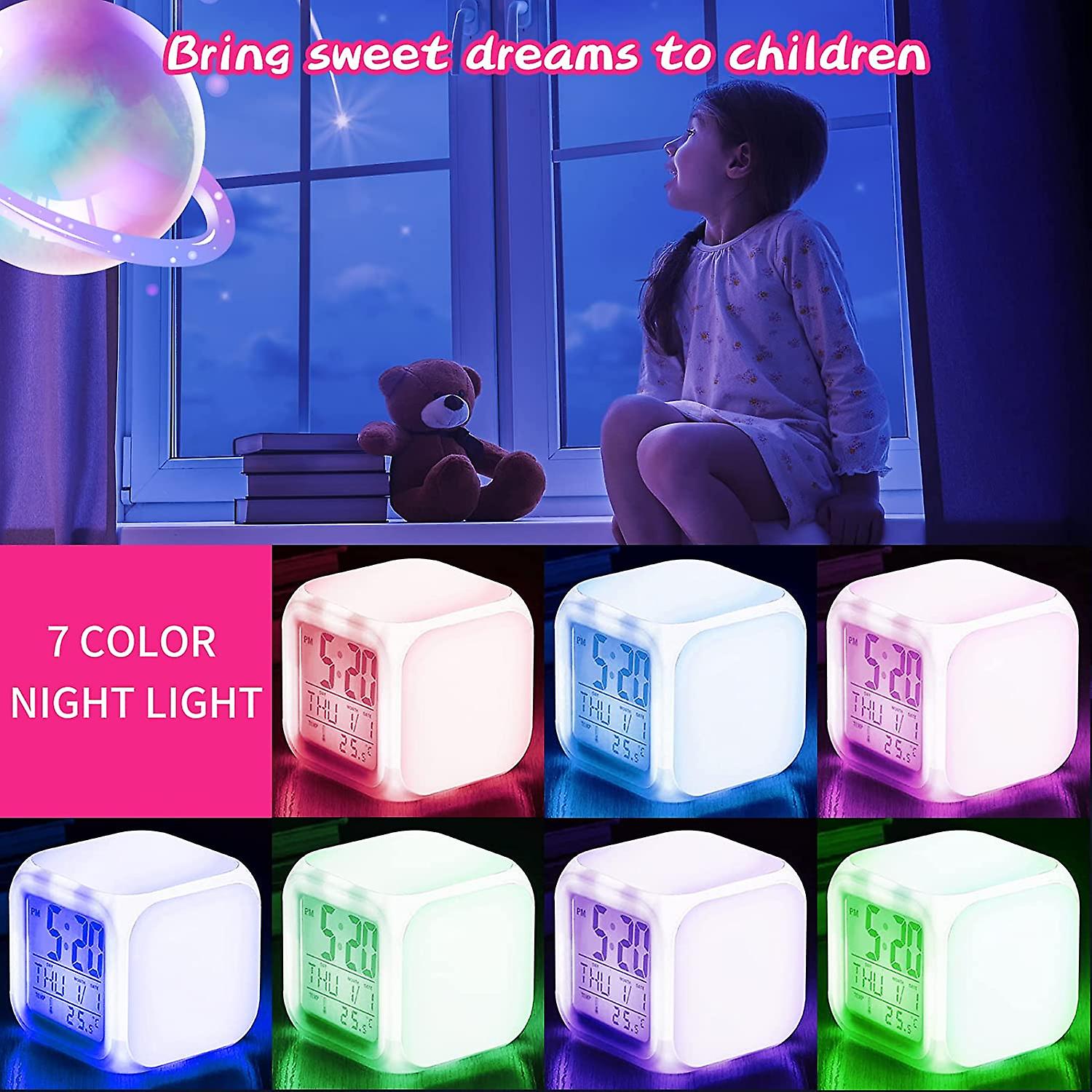Digitaler Wecker für Kinder, quadratischer LCD-Digitalwecker mit intelligentem Licht mit Silikon-Schutz, Hintergrundbeleuchtung und Schlummerfunktion (rot