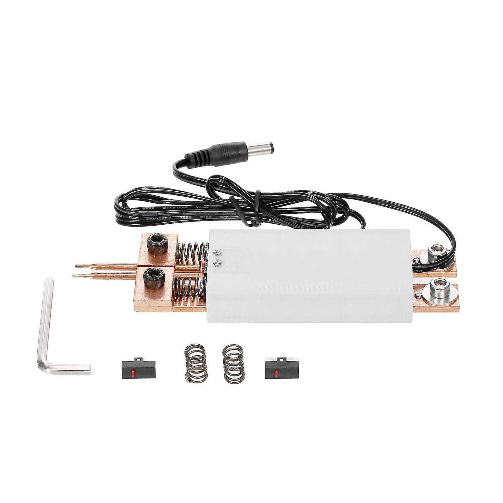 Integrated spot welding pin, automatic welding machine, accessories for 18650 battery