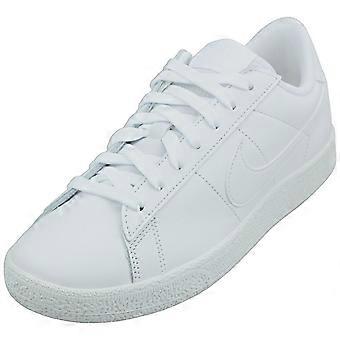 Nike Tennis Classic Cs Womens Casual Trainers in White