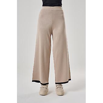 Welt Knitwear Beige/Black Pants