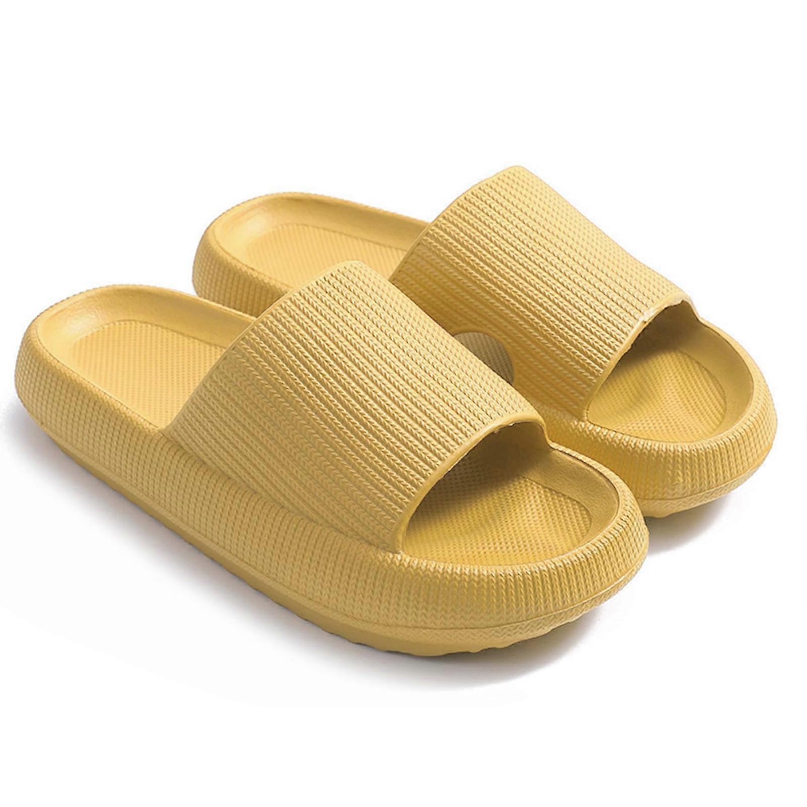Pantoufles souples pour femmes et hommes, sandales respirantes et légères pour un usage quotidien