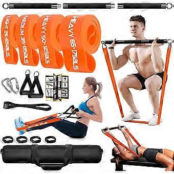 Set di accessori per il fitness: elastici di resistenza, fascia elastica, per l'allenamento della forza, set di resistenza.