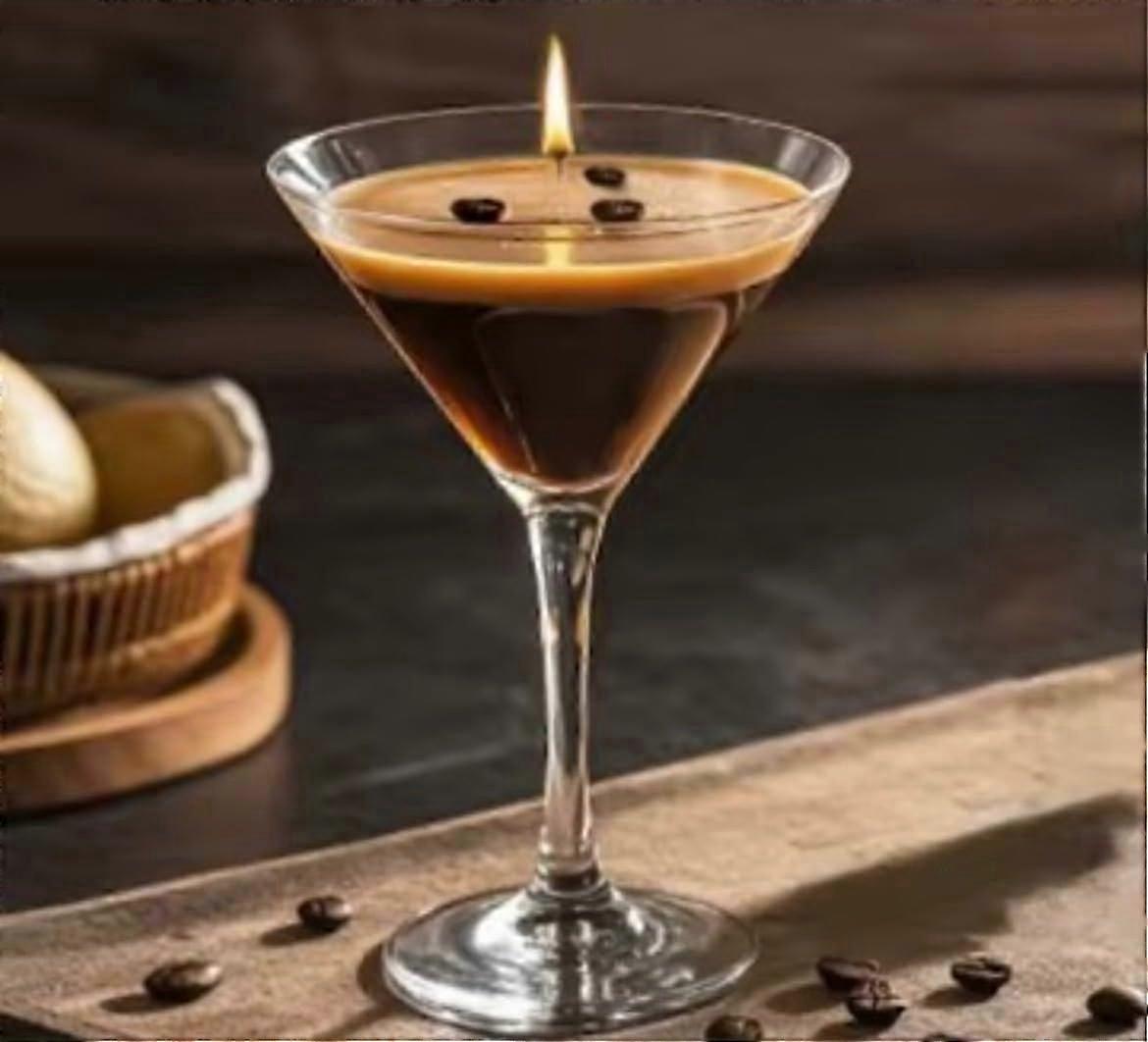 Espresso Martini Bardağı Şeklinde Soya Mumu, Yeniden Kullanılabilir Dekoratif Ürün