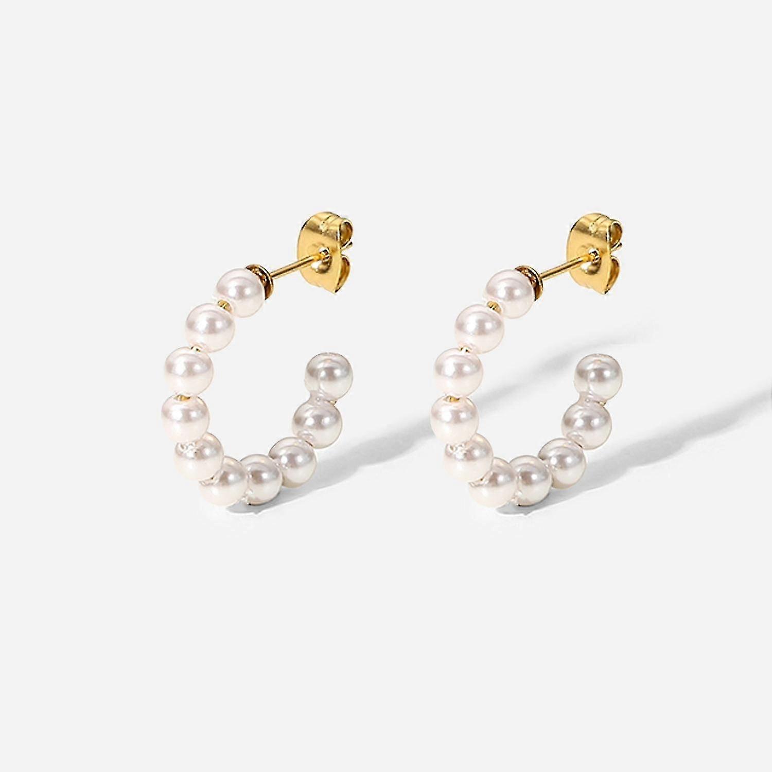 Stylish and elegant pearl earrings