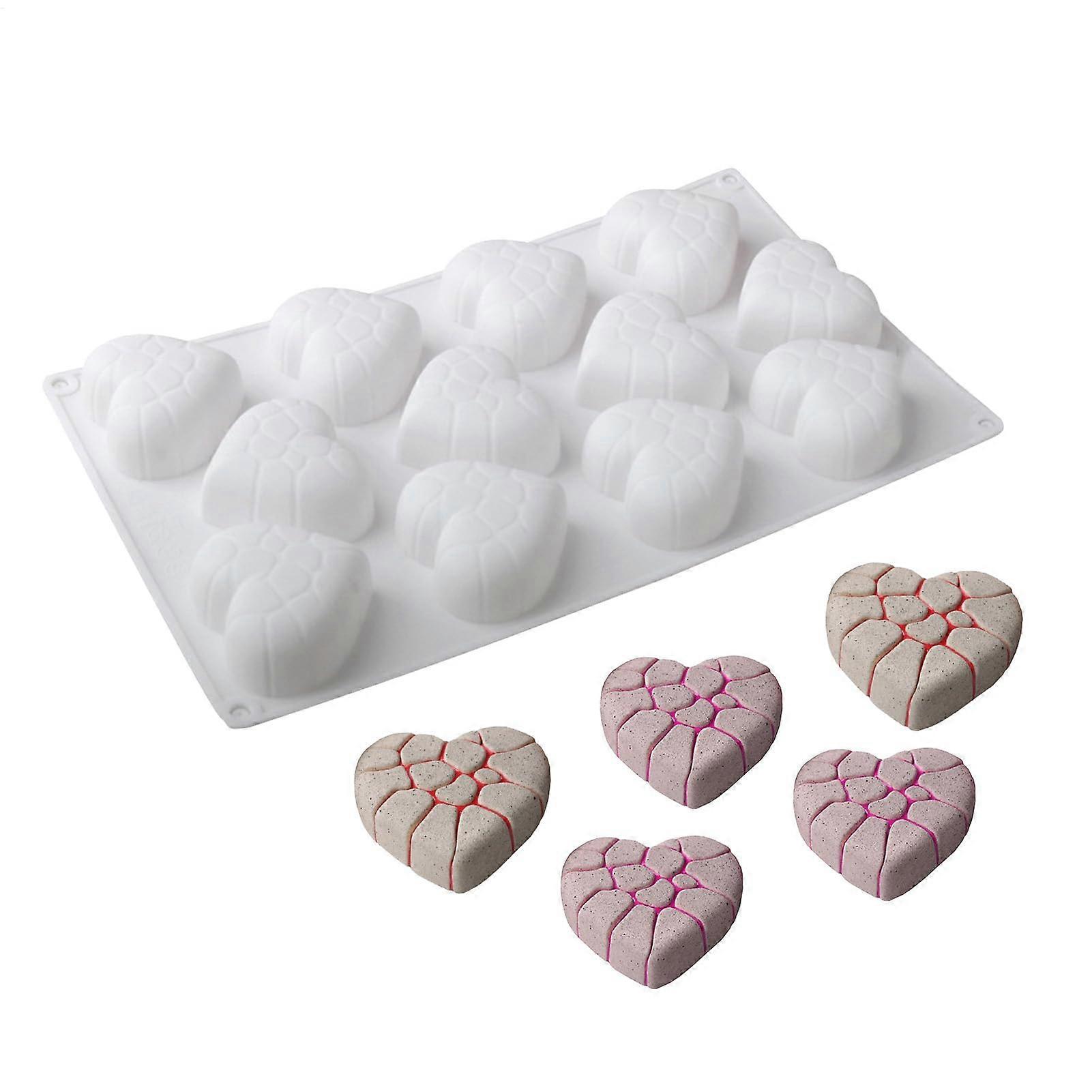 Cupcake Silicone Mold 12-Cavity Non-Stick Muffin Pan With Crackled Heart Pattern For Desserts And Muffins