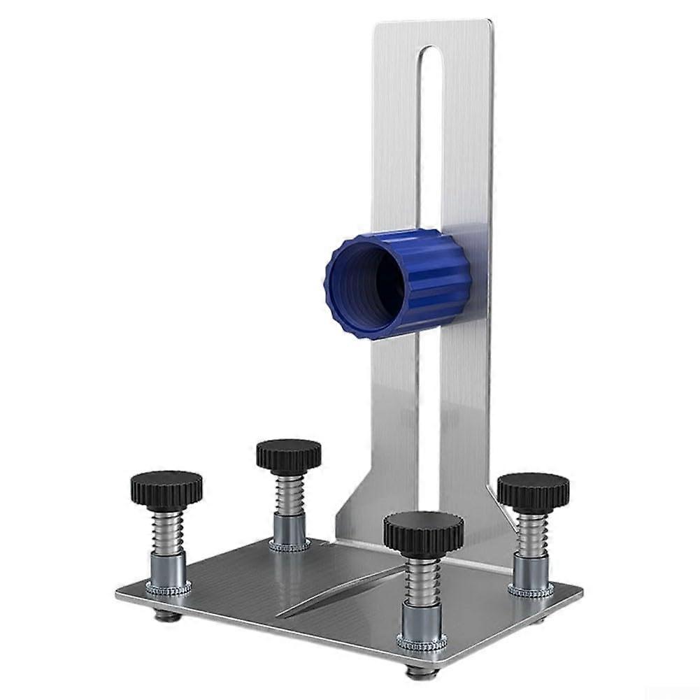 Wallmounted spirit level holder for precise horizontal and vertical measurements