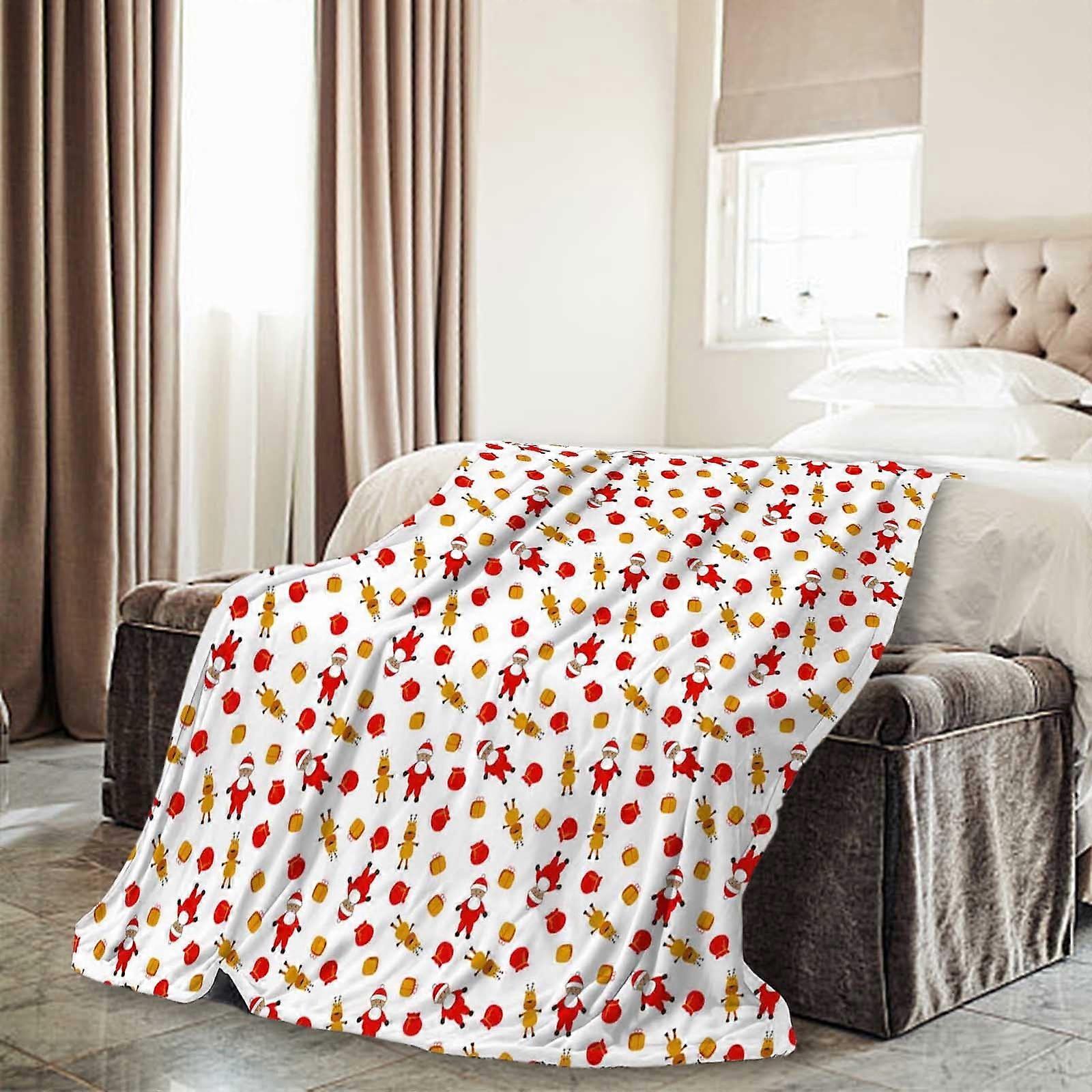 Christmas Blanket 100x150cm Festive Red Covering Flannel Sofa Blanket with Tree & Polka Dot Design