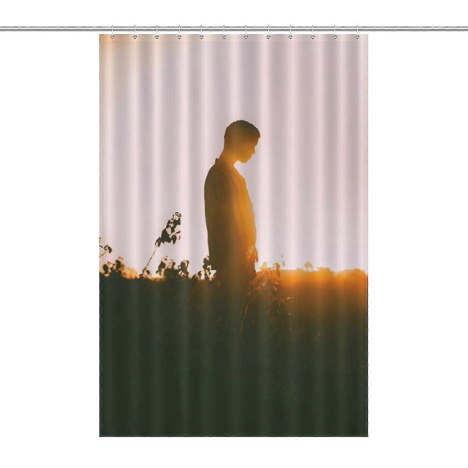 Alone Boy Bedrukt Douchegordijn