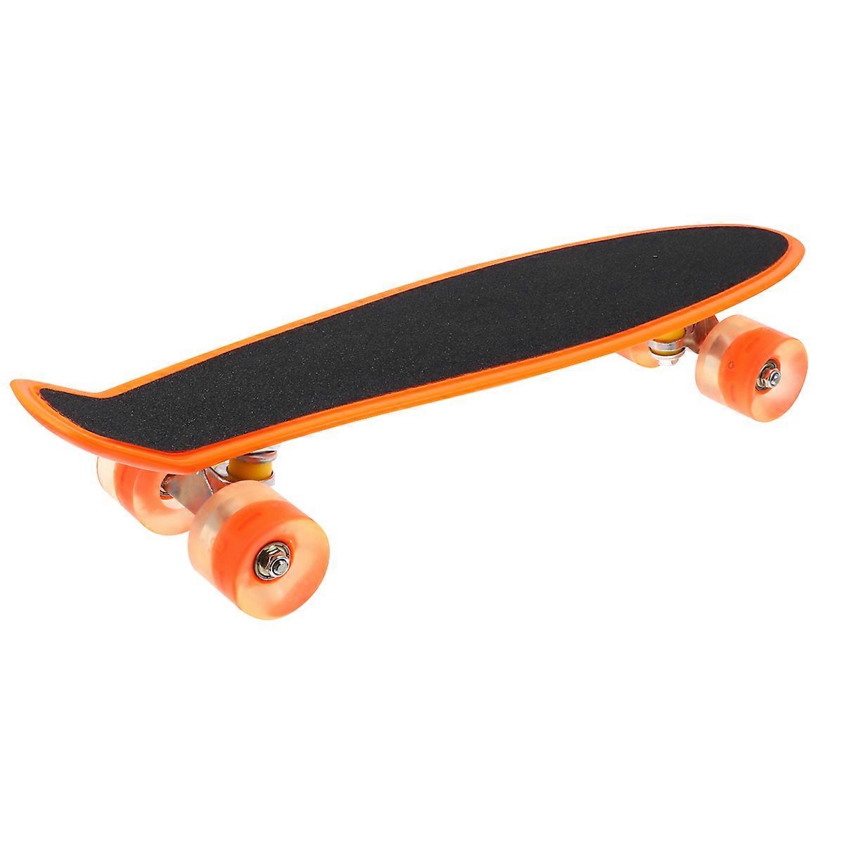 Αναβοσβήνει Skateboard ροδών 56Cm ανθεκτικός μίνι πίνακας ψαριών για την αστική ιππασία και το πορτοκαλί 1Pcs