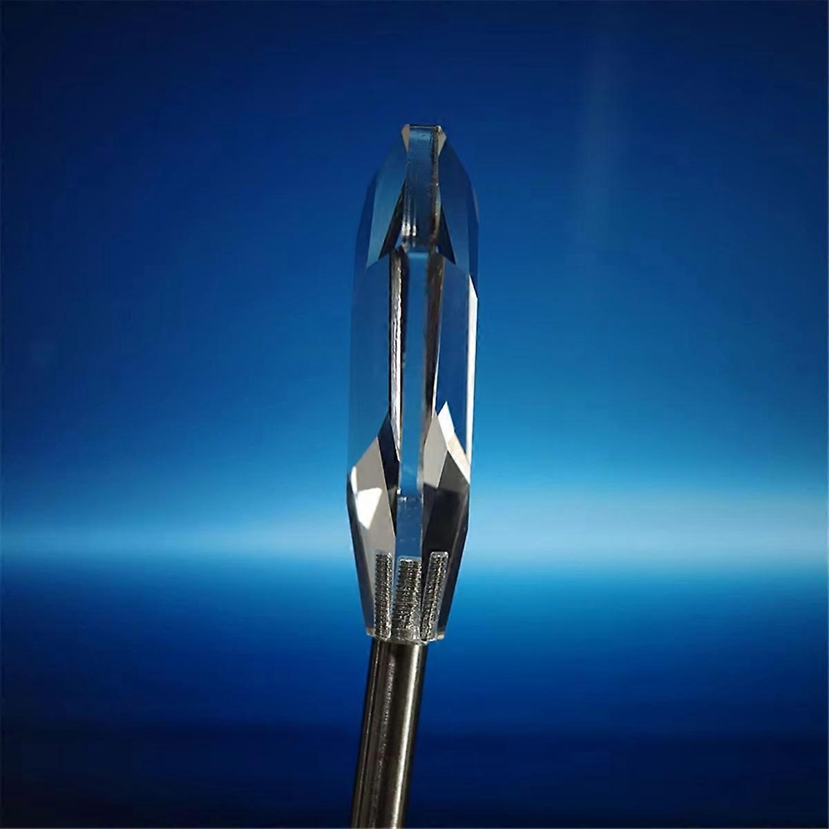 Vordergrundunschärfe-Requisite aus Glaskristallprisma mit transparentem Stab