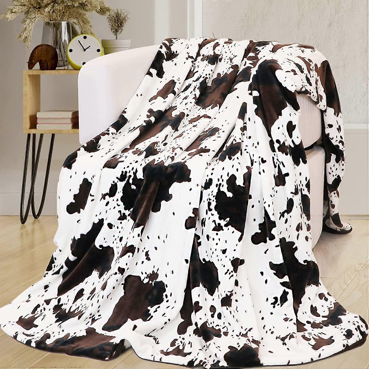 Flannel digitally printed milk pattern blanket for outdoor use