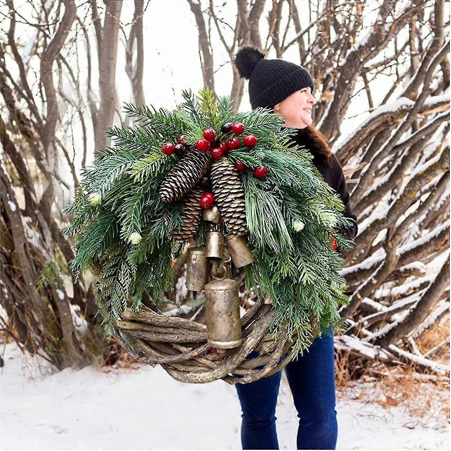 Corone di Natale della fattoria per la porta d'ingresso, ghirlande in rattan da 14 pollici per decorare il Natale, 2021 Campane d'oro Appendere la porta centrale Ghirlanda invernale C