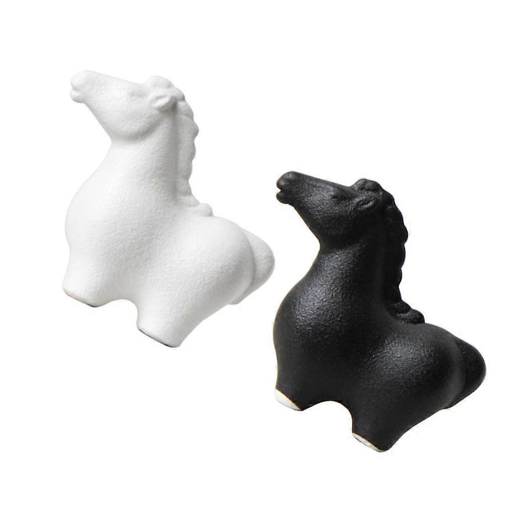 Desktop Ceramic Statue Delicate Horse Modeling Indoor Use White Ceramic 2Pcs