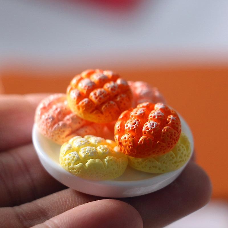 Miniature Furniture Toy Dolls House DIY Decoration Accessories Mini Color Pineapple Bun
