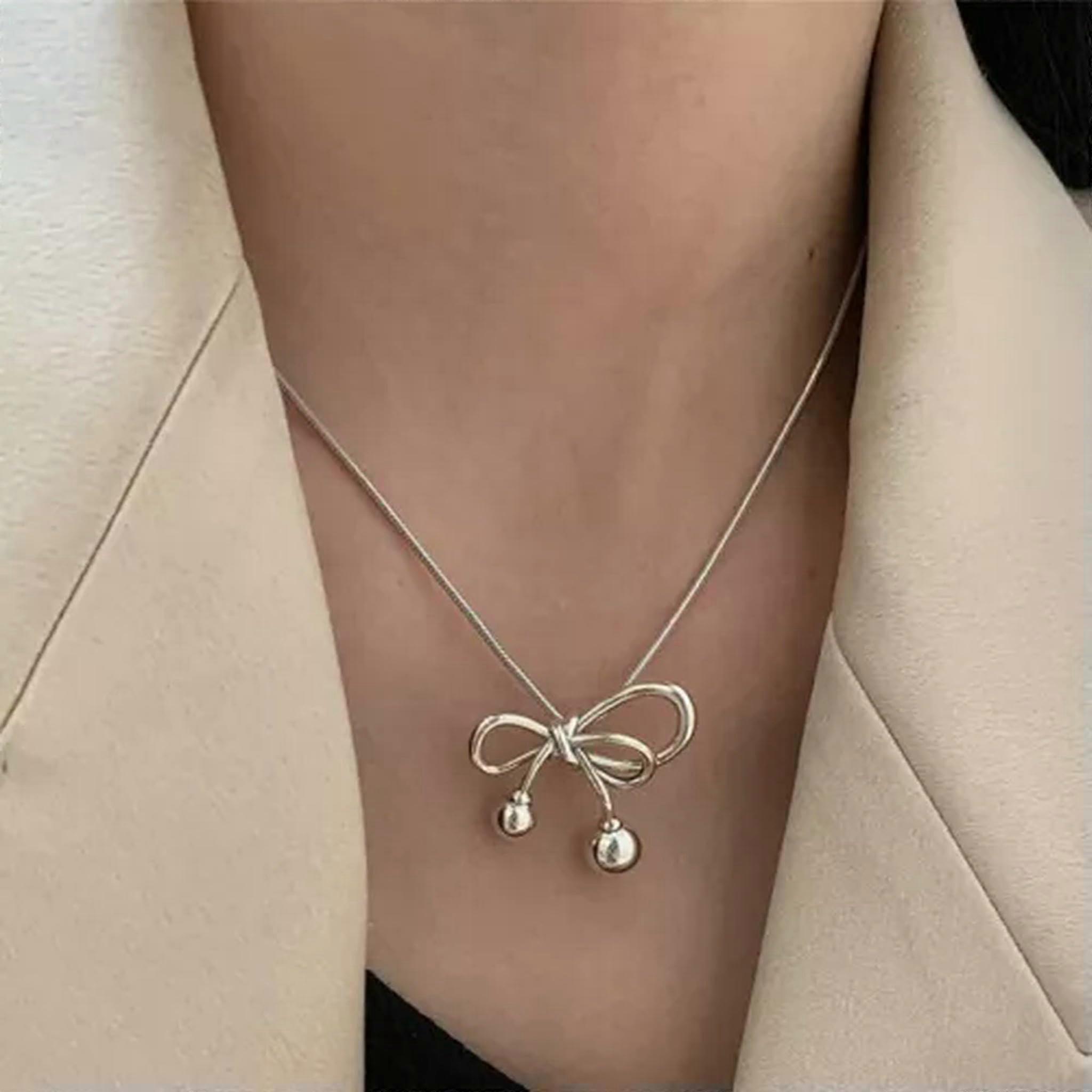 925 Silver Elegant Unique Loop Knot Pendant Necklace Retro Stylish Chain