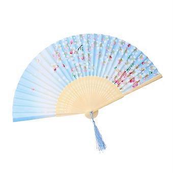 Silkki taitettava tuuletin kiinalaistyylinen klassinen vintage bambu kokoontaitettava kädessä pidettävä tuuletin - Sakura sinisellä taustalla (kuten kuvassa)