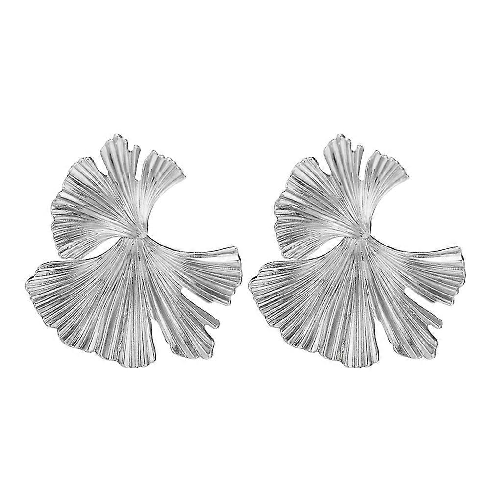1 Pair Leaf Earrings for Women – Chic Flower Studs, Stylish and Elegant Ear Accessories for Any Outfit