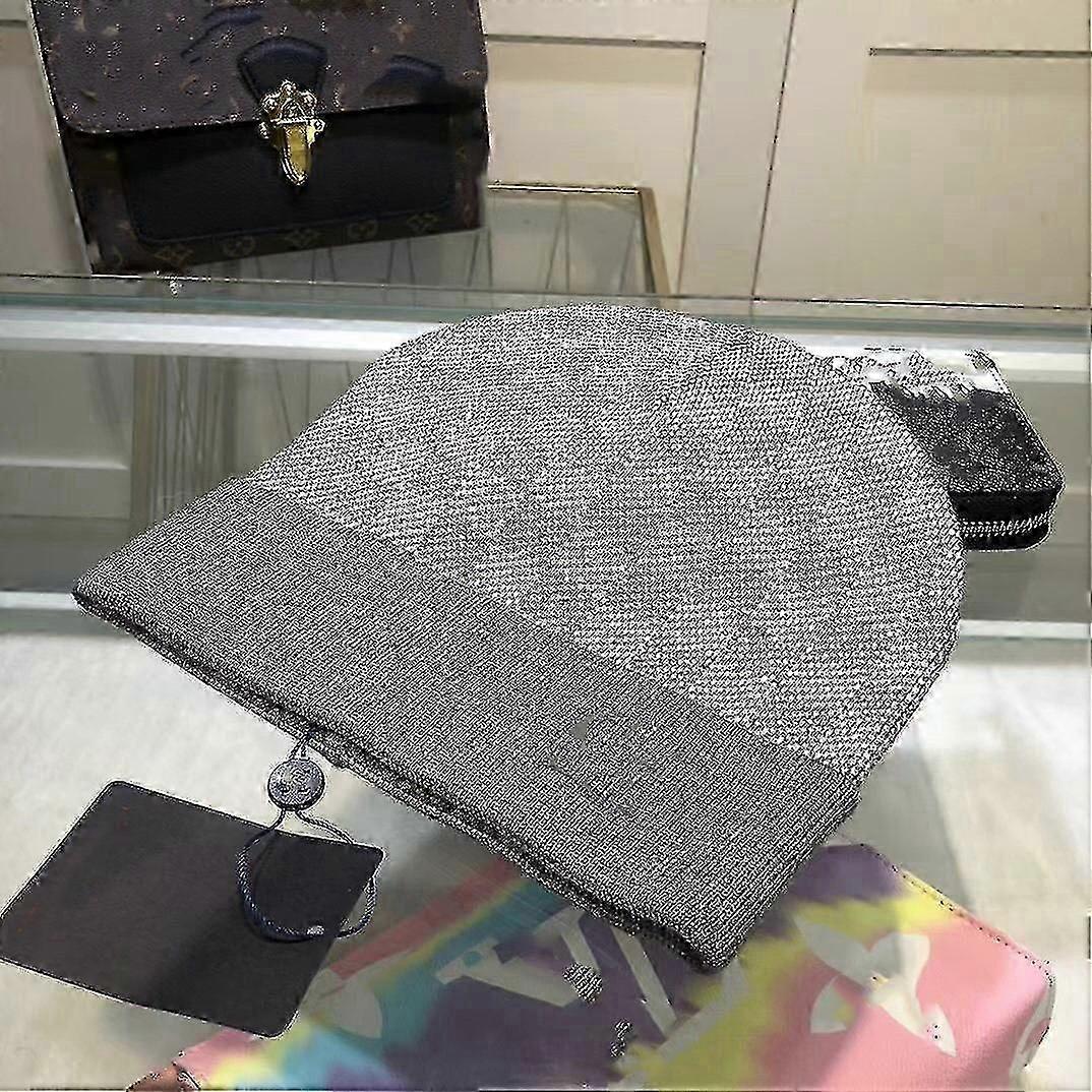 New Arrival Designer Letter Printed Checkerboard Winter Cap Soft Warm Knitted Beanie Hats
