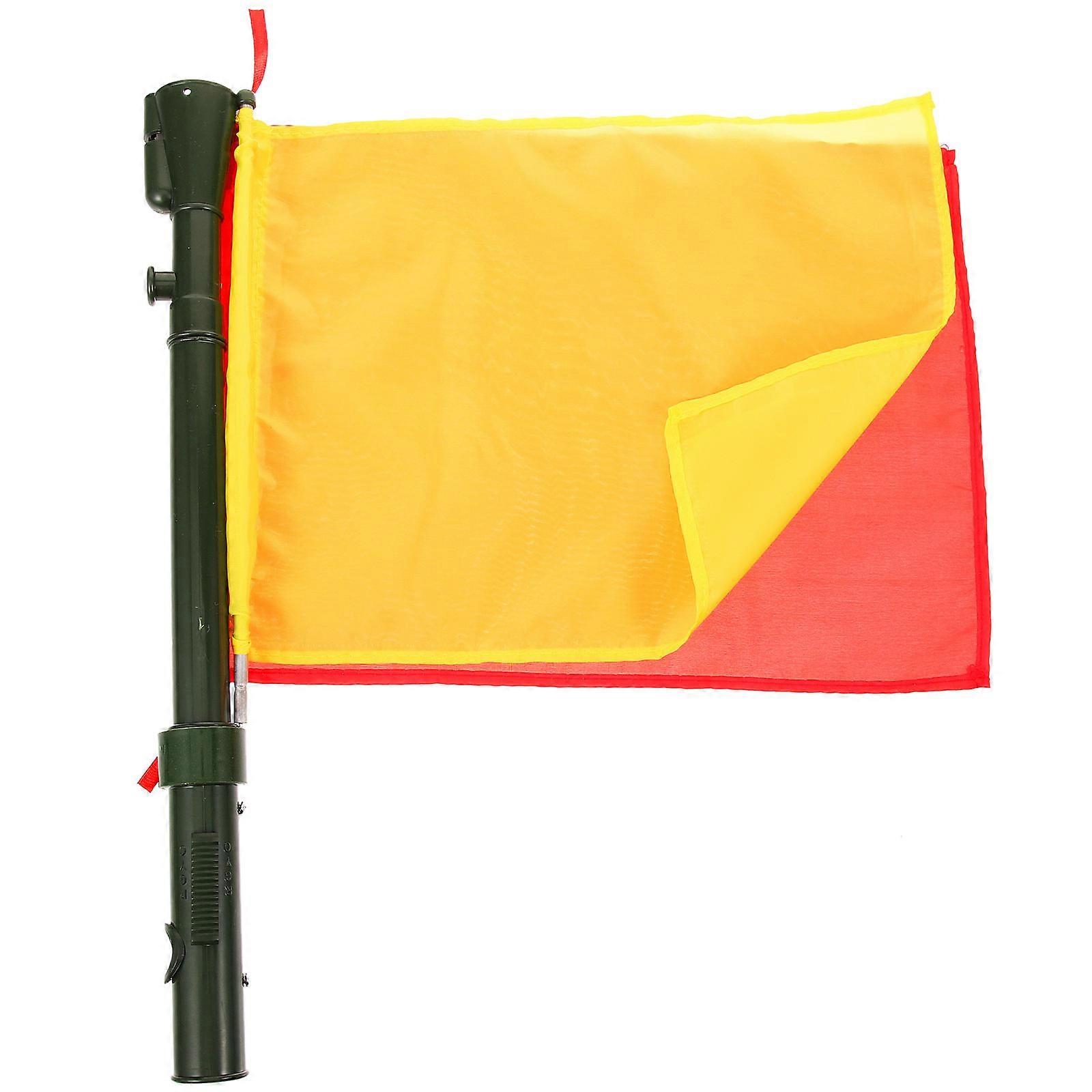 Drapeau de signalisation pour arbitres, destiné aux courses en plein air.