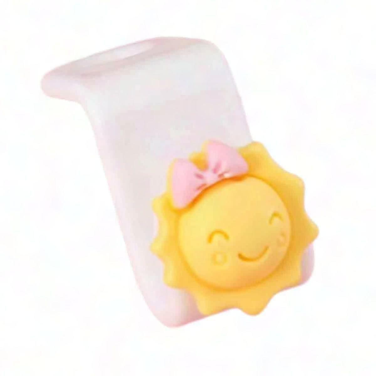 Cintre à linge robuste peu encombrant pour la maison