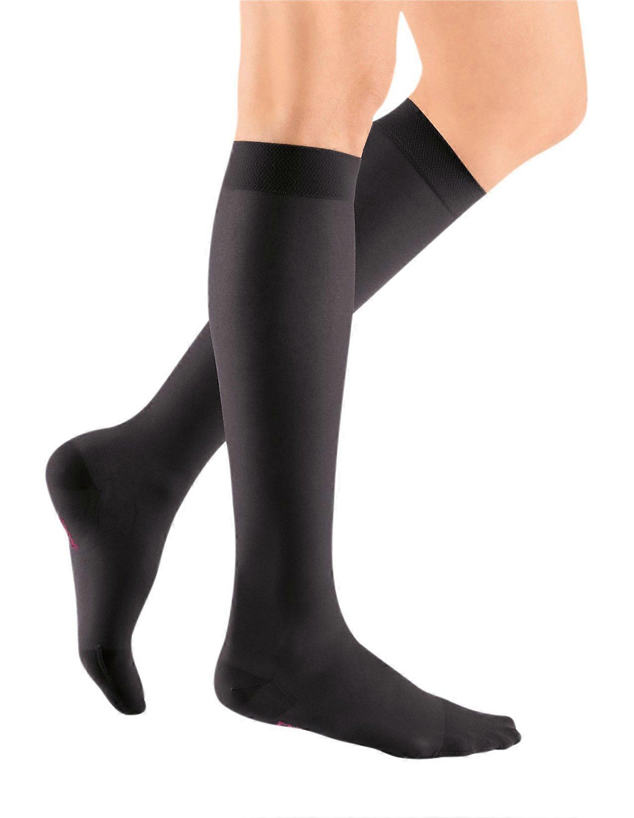 Ven Sheer Soft for Women 20 30 mmHg Closed Toe Knee High Compression Stockings