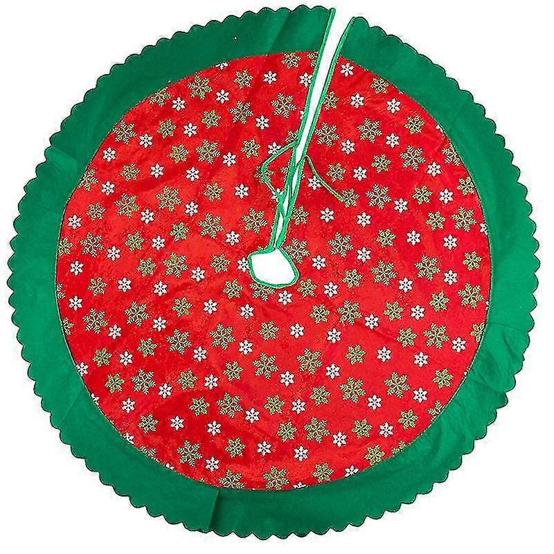 Holiday decor tree skirt for Christmas trees with classic patterns