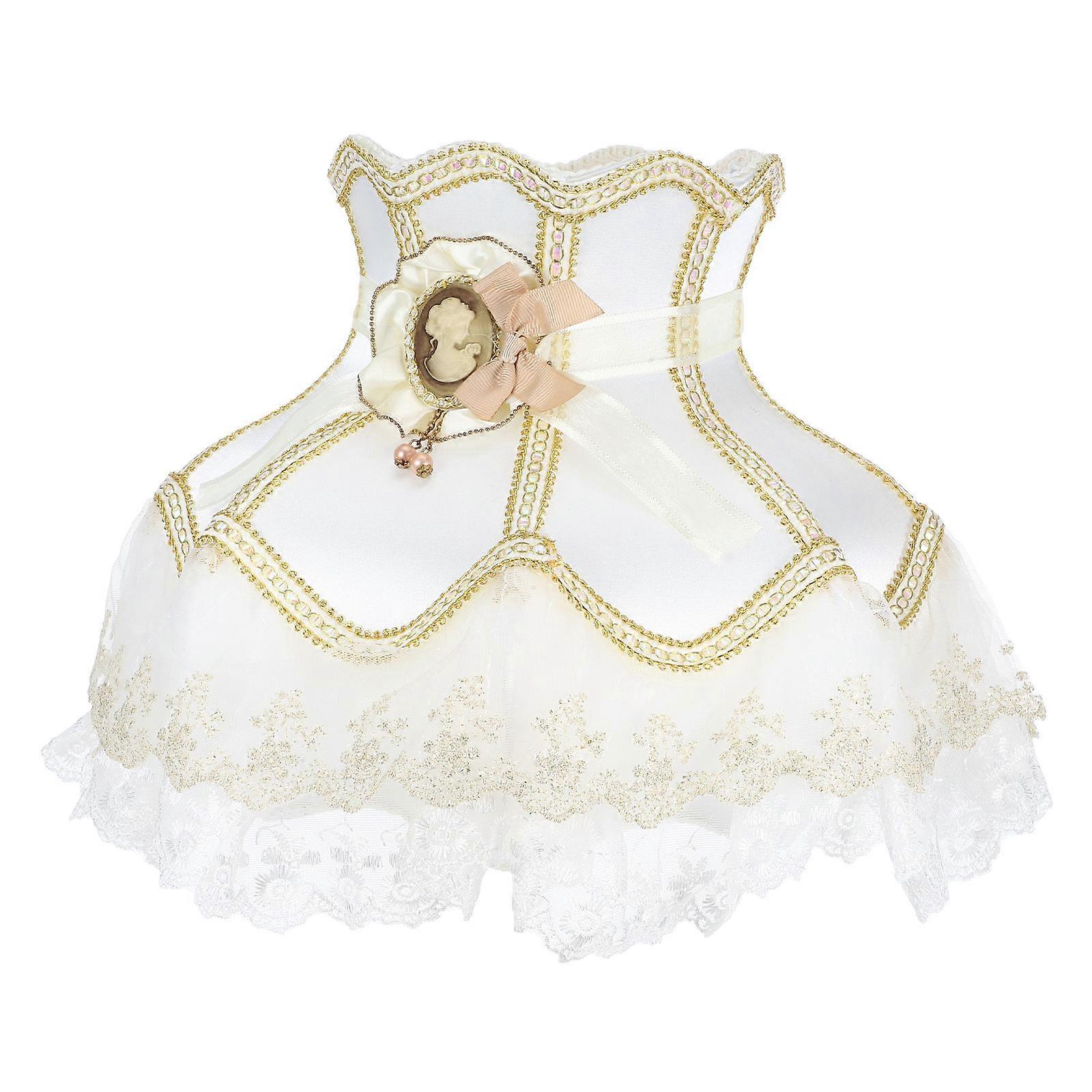 Amélioration du luminaire avec texture de dentelle et caractéristiques de conception fonctionnelles