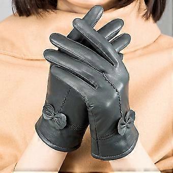 Winter women´s fashionable leather gloves Women