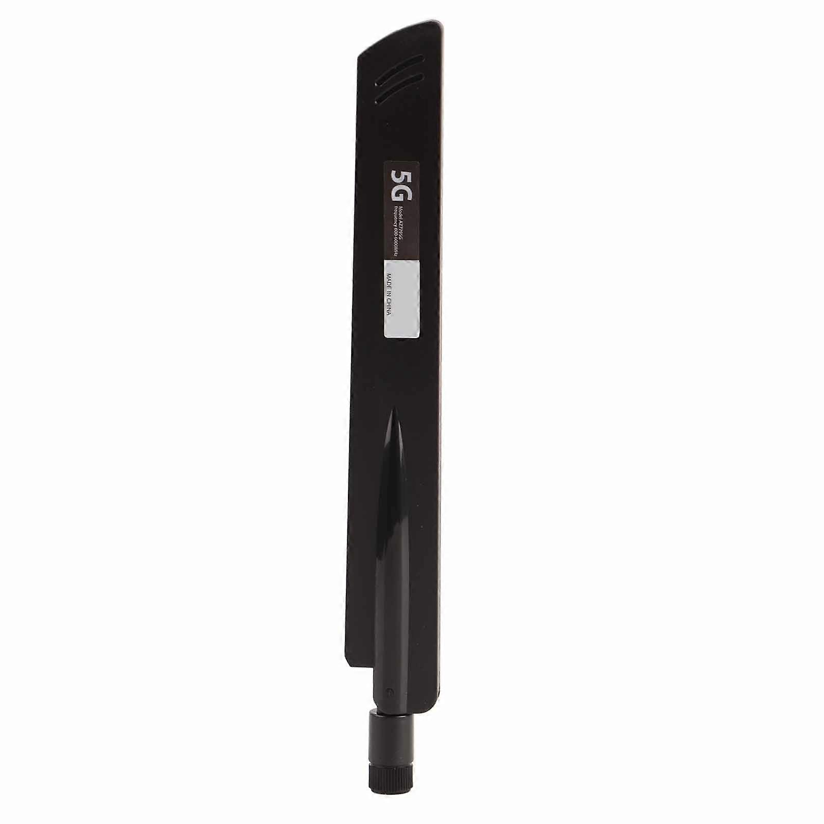 High-Gain Omnidirectional 5G Antenna for Extended Range