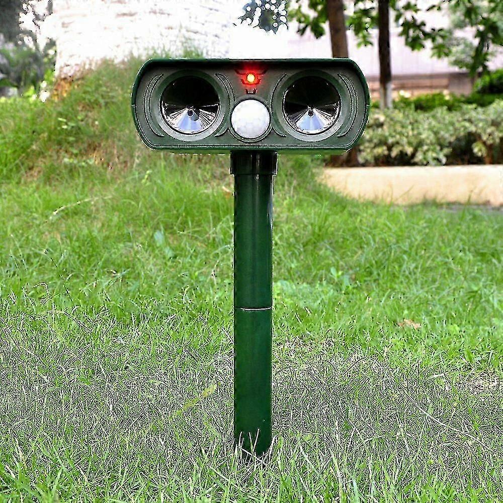 Ultrasonic animal repellent pir sensor animal frighter bird snake wild boar frighter 110 detection angle 8m effective distance with led lights
