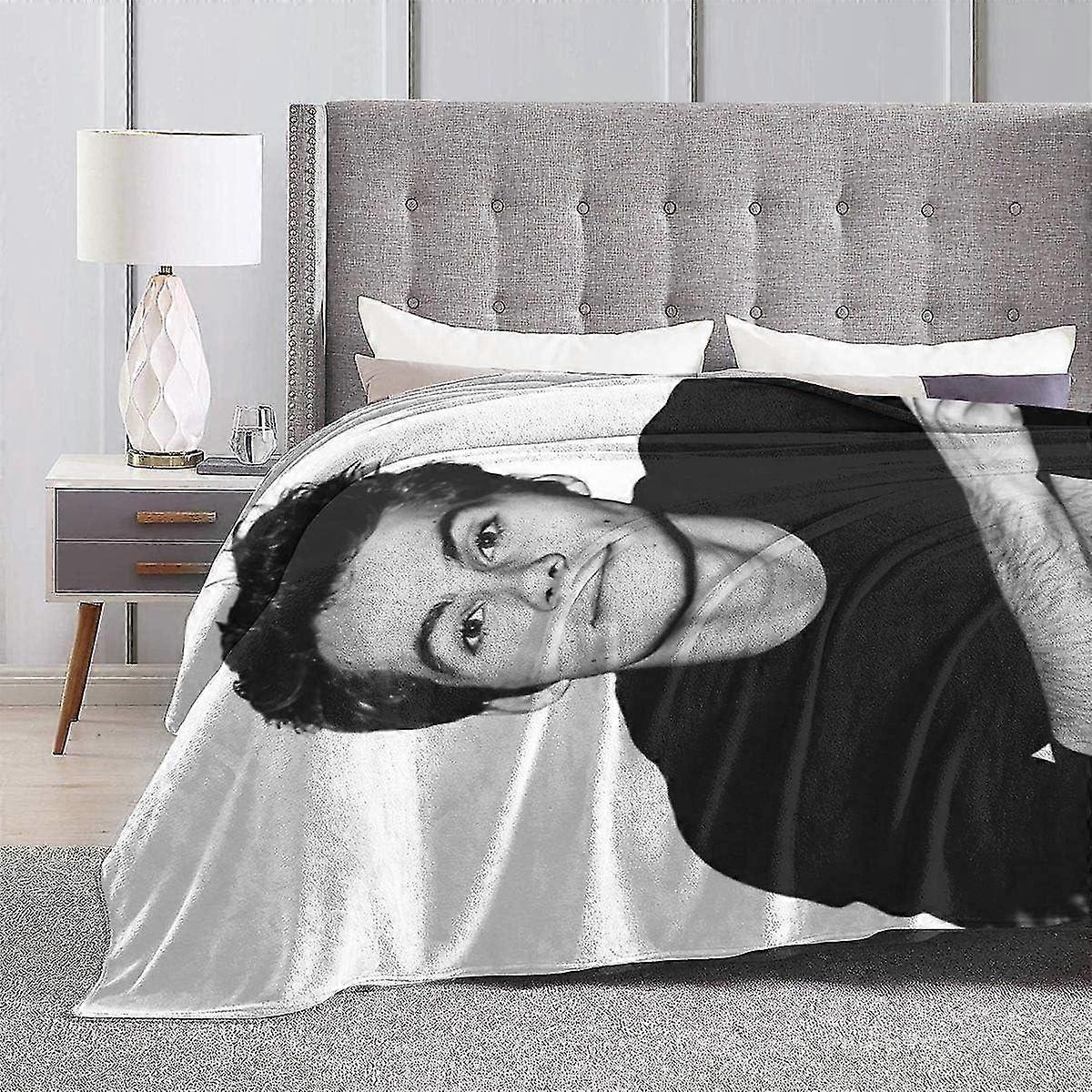 25-26 Dylan O'Brien Ultramjuk Microfleecefilt Soffa