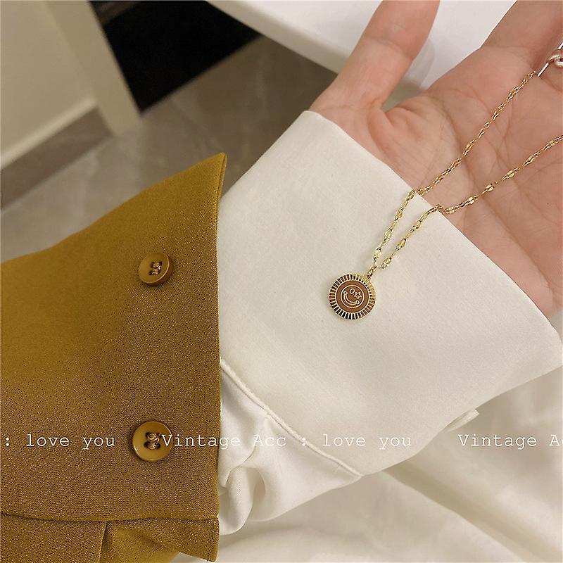 Retro Smiling Face Collier Coréen Version Polyvalente Couleur Préservation Titane Acier Collier Tempérament Smiling Face Shell Titane Acier Collier