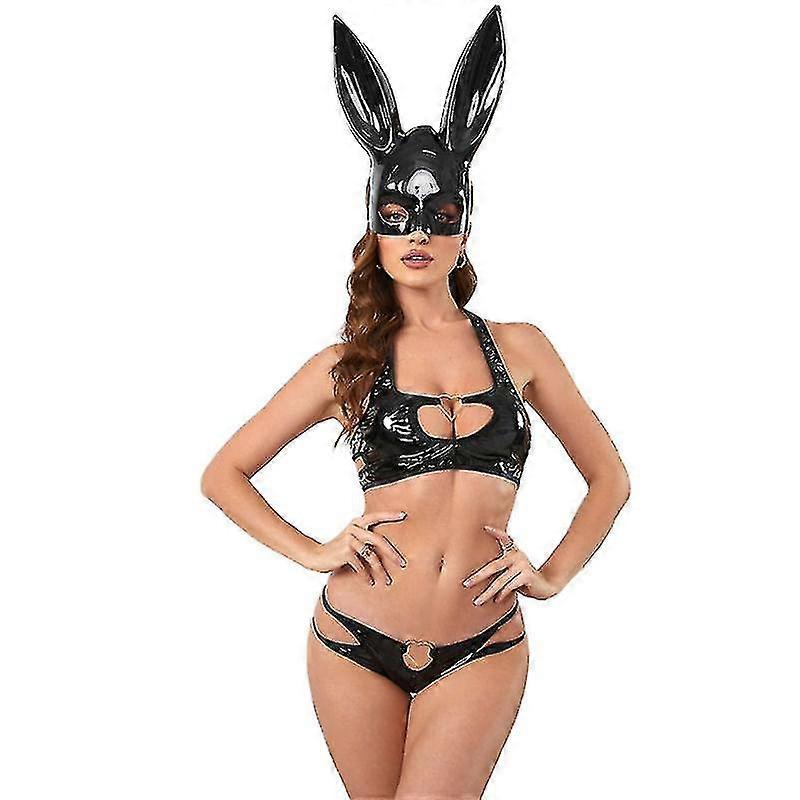 女性の息を呑むようなバニーマスクとコスチューム