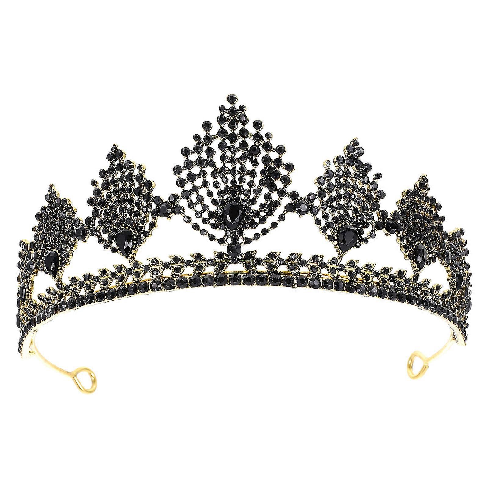 Sophisticated Royal Crown, Timeless Baroque Adornment for Important Days